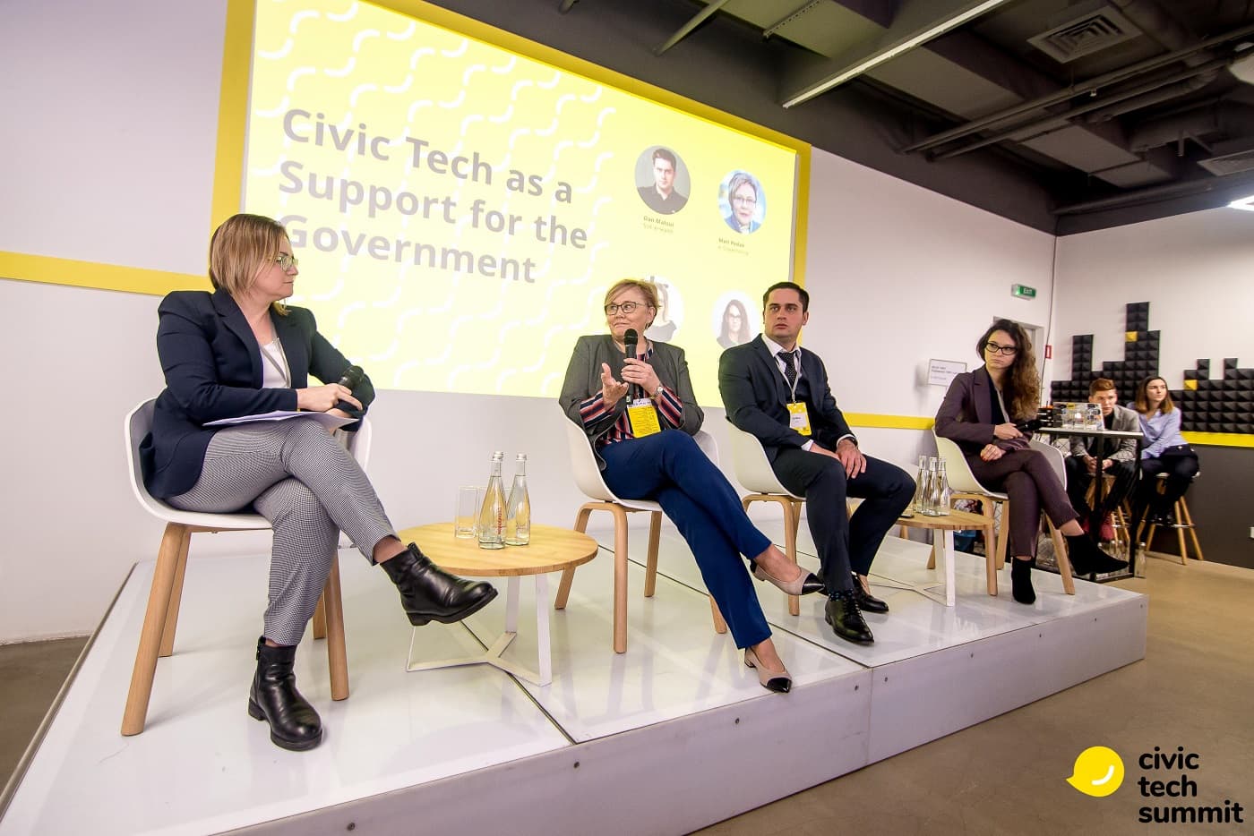 Як електронні сервіси допомагають владі та громадянам — кейси з Civic Tech Summit