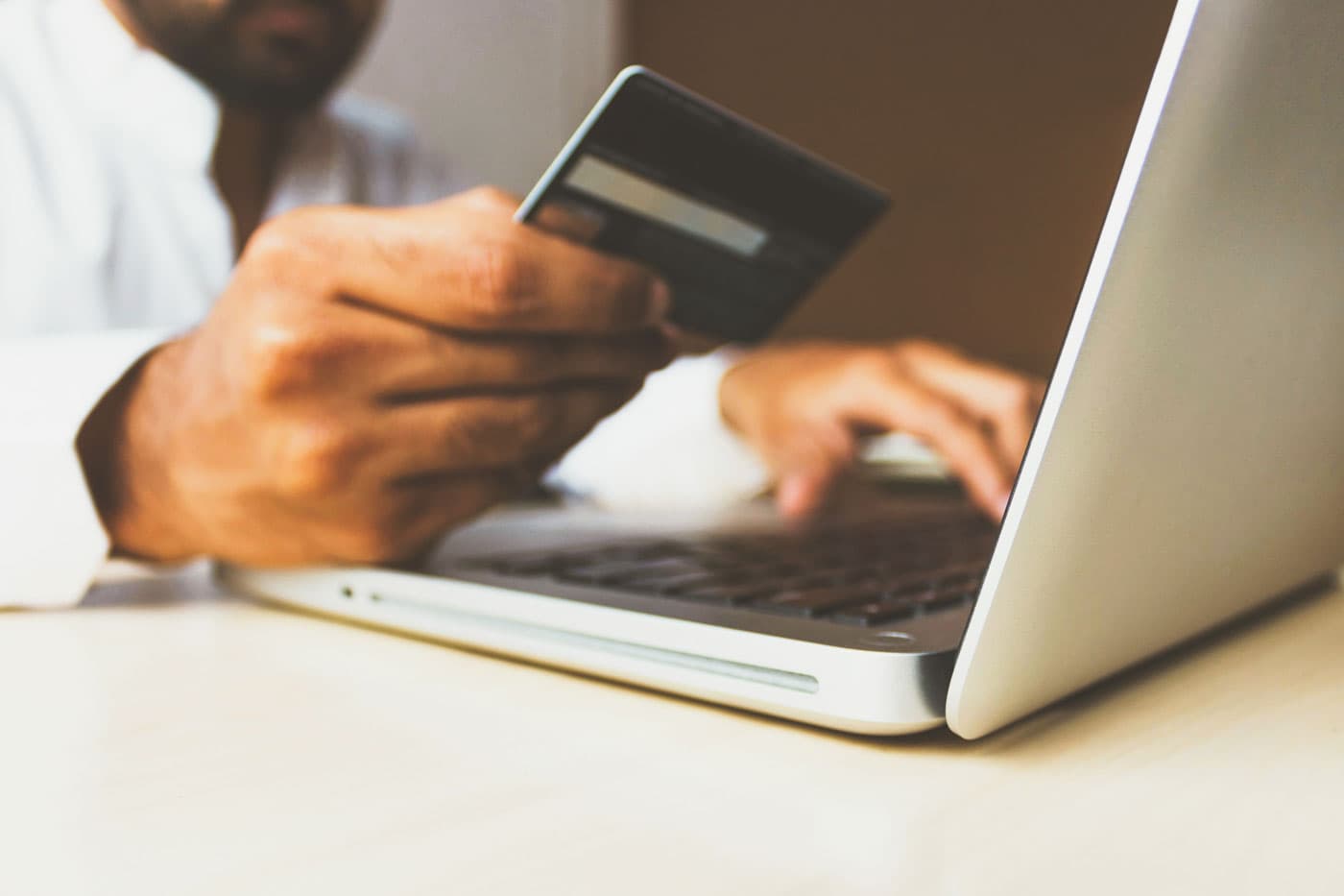 💳 Біржа Binance представила власну картку — можна розрахуватися будь-де за допомогою біткоїна