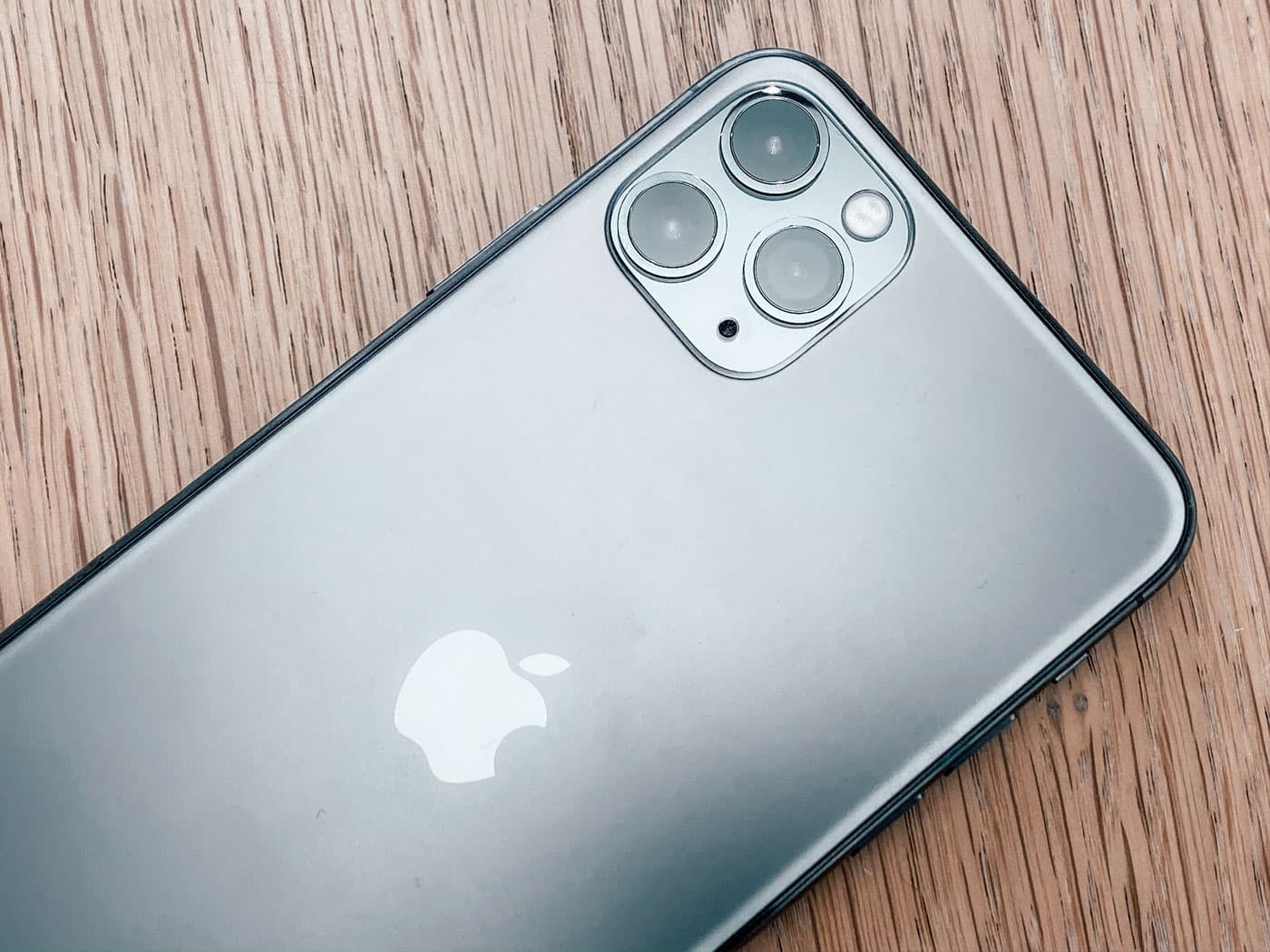 😐 iPhone 12 за $400 — визначили собівартість смартфона