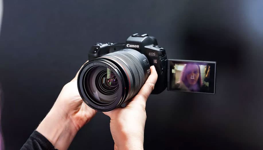 👨🏼‍💻 Canon надасть можливість використовувати свої камери для відеоконференцій — здивуйте всіх якістю свого відео
