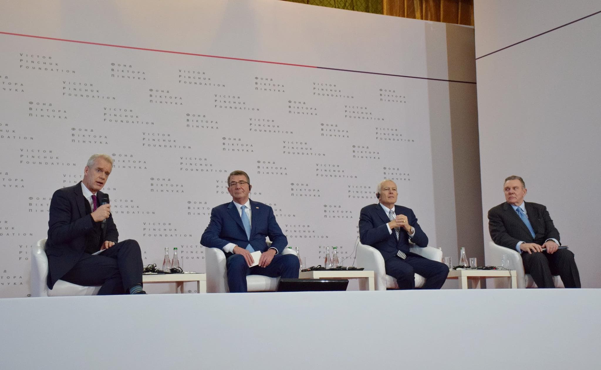HARDtalk по-українськи — як у Києві говорили про безпеку
