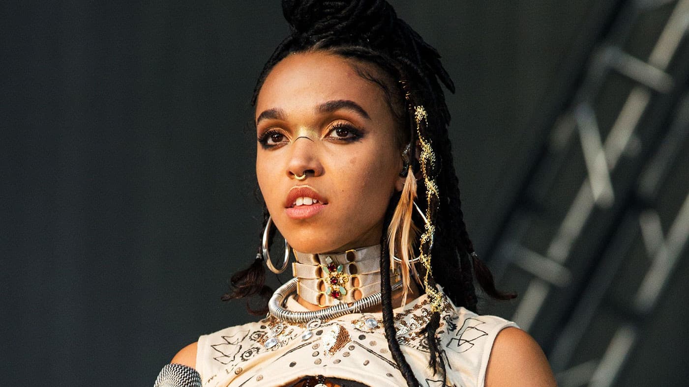 FKA Twigs випустила новий кліп, знятий українським продакшном у Києві
