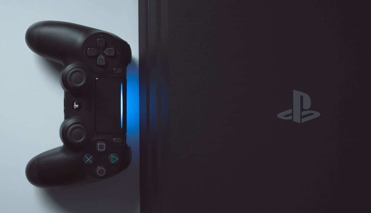 🌚 Хакери зламали PlayStation 4. Джейлбрейк може працювати і на PS5