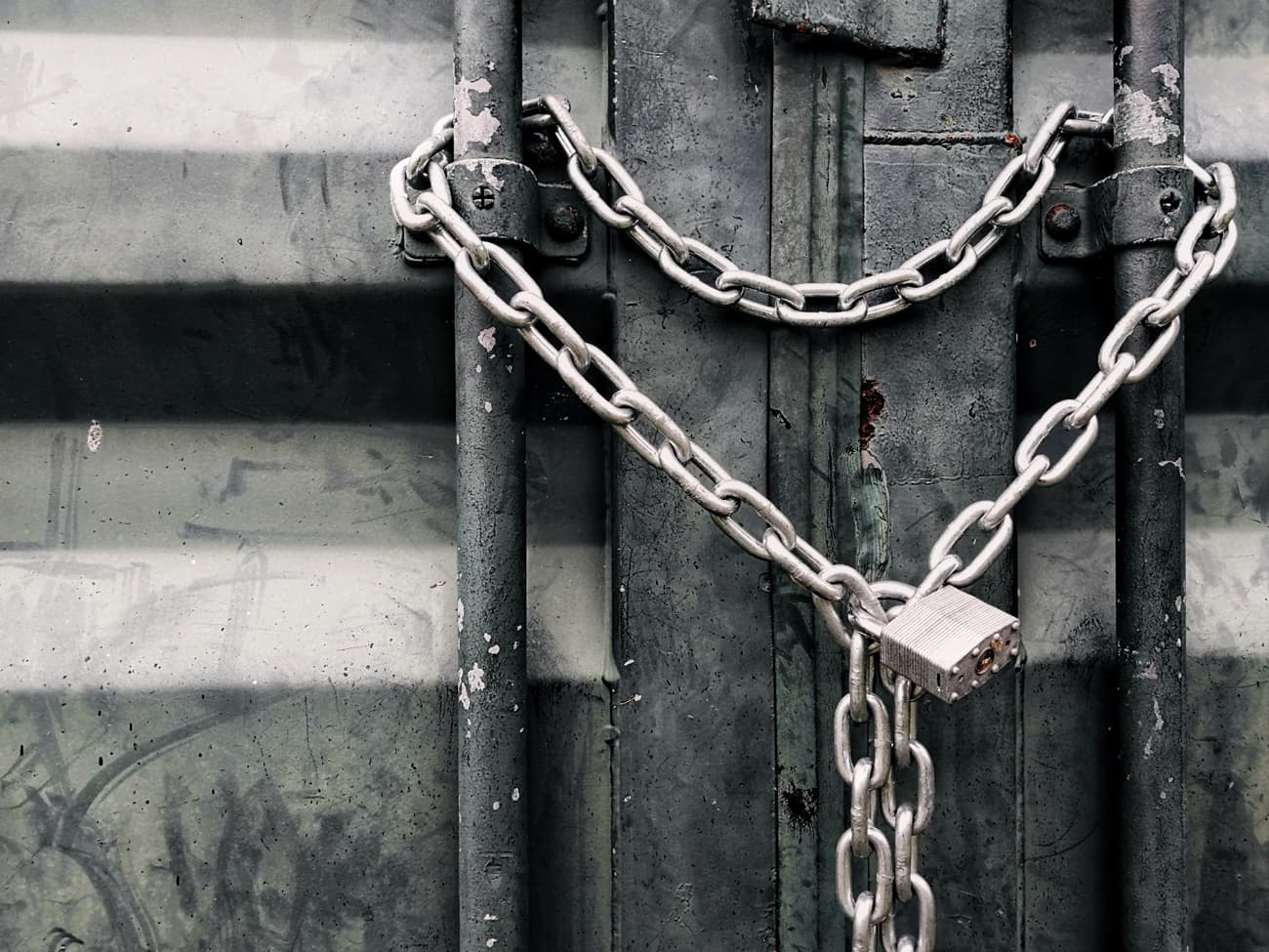 🔨 «Найбезпечніший» у світі замок на базі блокчейну зламали за допомогою звичайної кувалди