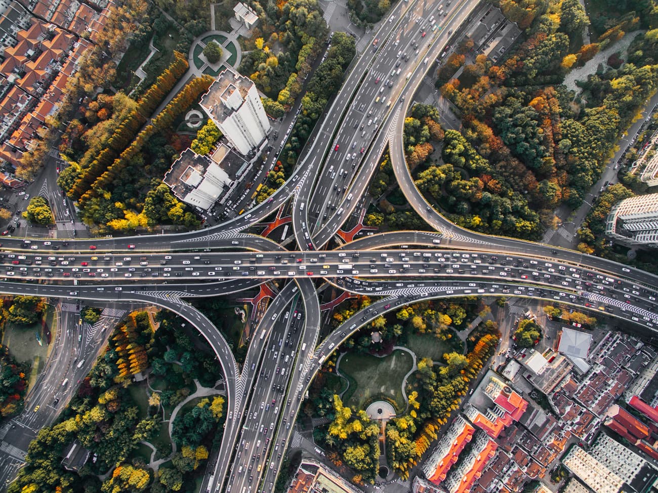 🛣 На дорогах України почнуть встановлювати нові засоби розподілу — острівці безпеки, розширення та чокери