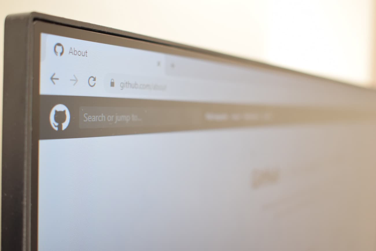 😎 На GitHub додали темний режим оформлення — 7 років очікування
