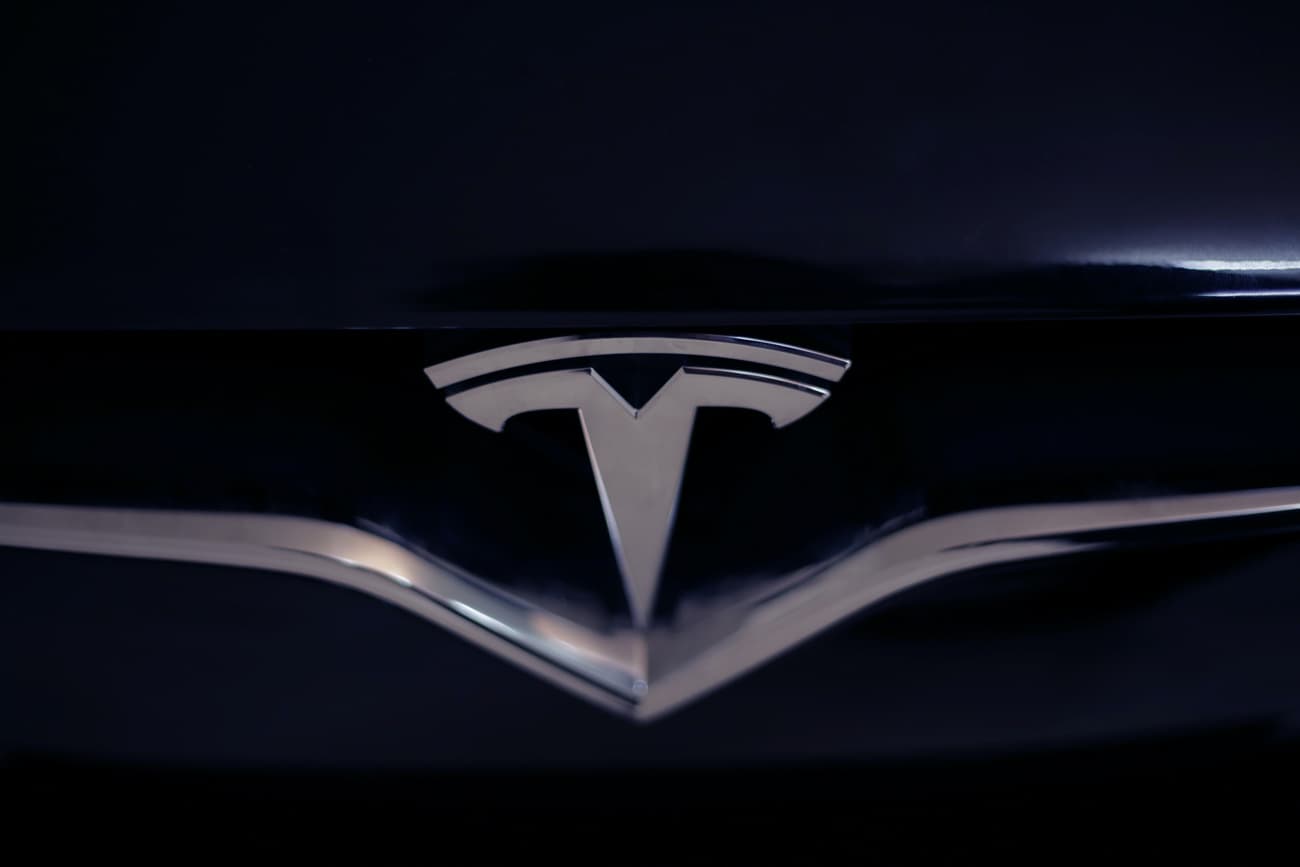 🤑 Стало відомо, що Tesla інвестувала $1,5 млрд у біткоїн — новий рекорд курсу