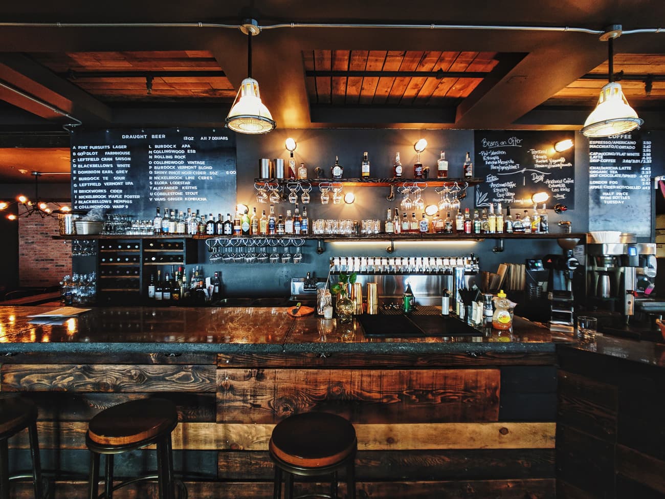 🍸 I Miss My Bar: створили сайт-симулятор для тих, хто сумує за шумом у барах