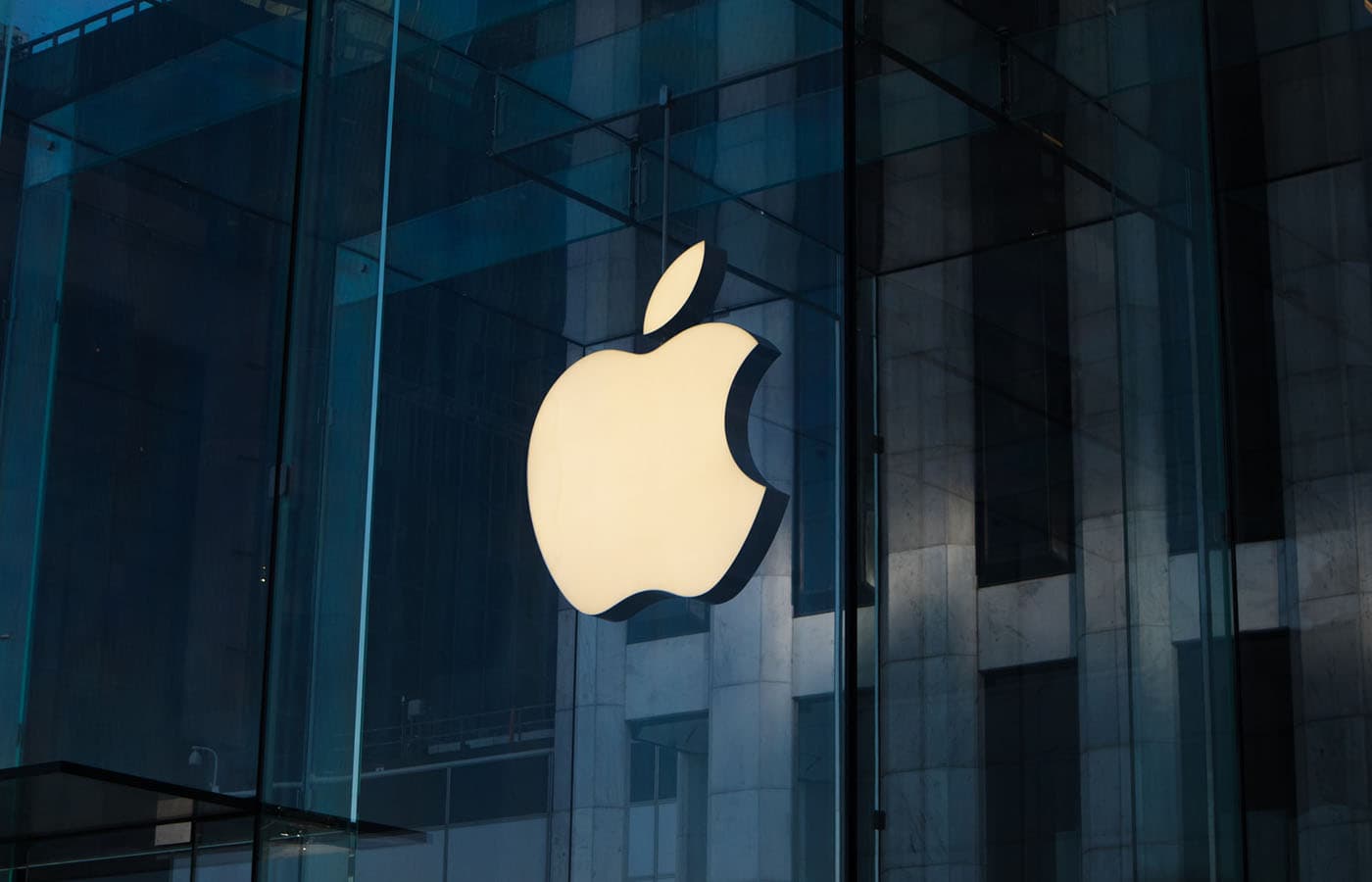 🥽 VR/AR-гарнітура Apple використовуватиме «новий фірмовий роз'єм для зарядки» зовнішнього акумулятора