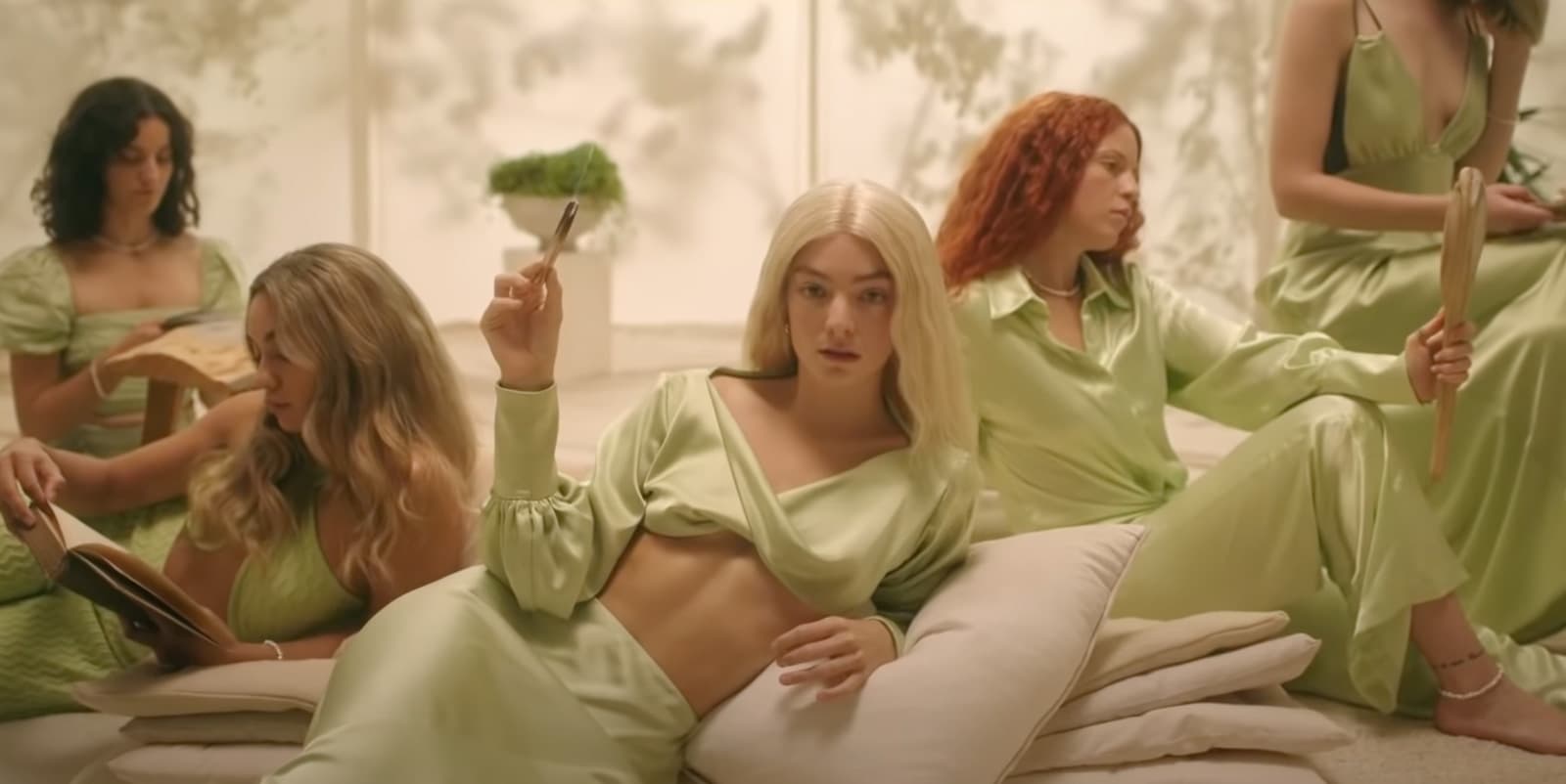 💅🏻 Слухайте новий сингл Lorde — Mood Ring