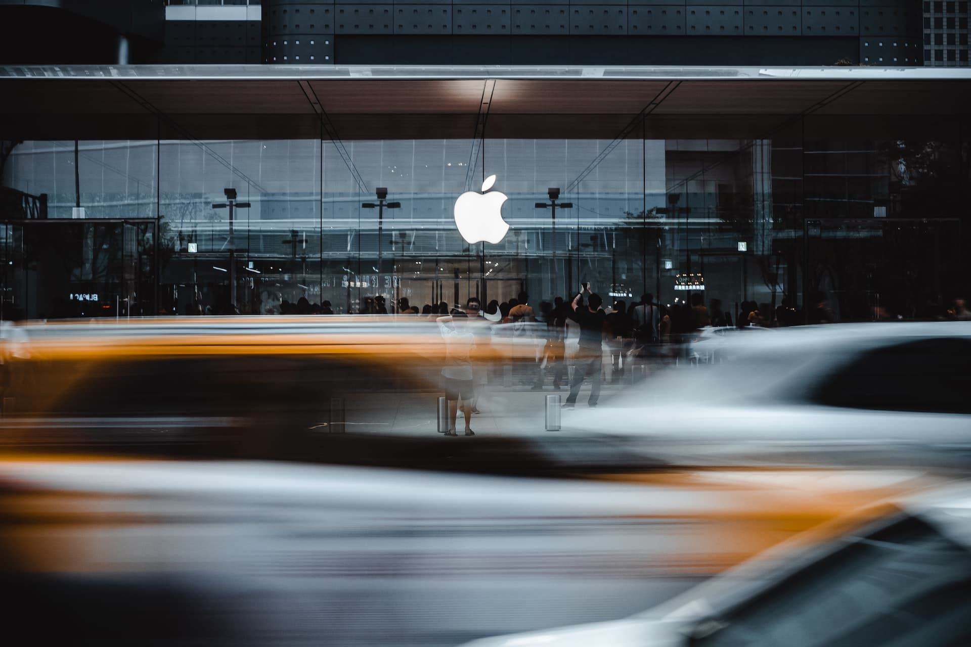 🥽 Bloomberg: Apple працює над програмним забезпеченням для VR-гарнітур